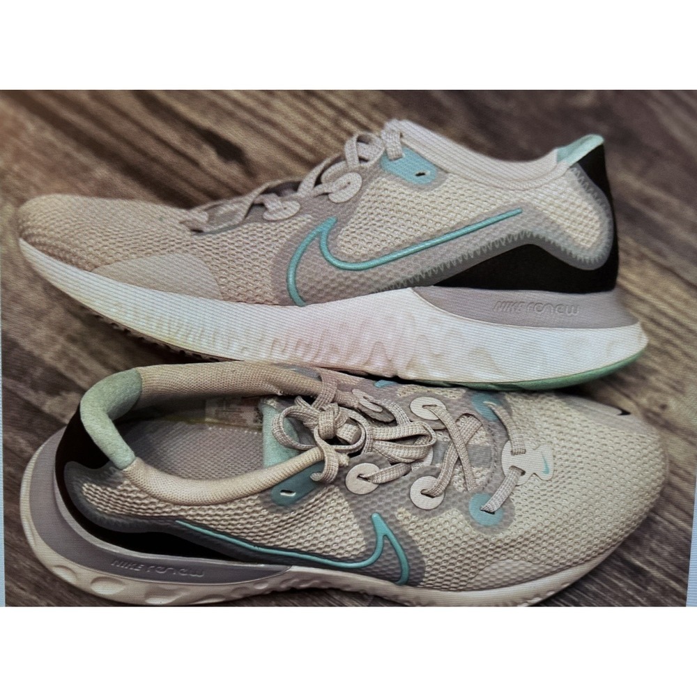 Nike Renew Run CW7436-007 Womens US 9W Running Shoes Gray Mesh Athletic Sneakers